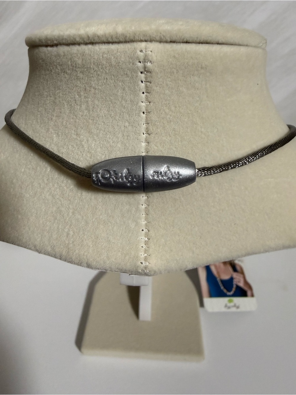 Itzy Ritzy Chevron Teething Necklace - Picture 5 of 8